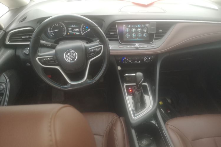 别克GL6 2019款 18T 6座互联尊贵型 国VI中控内饰7002