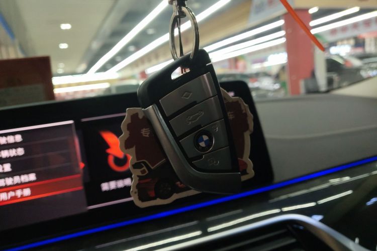 宝马5系 2021款 525Li 豪华套装中控内饰11