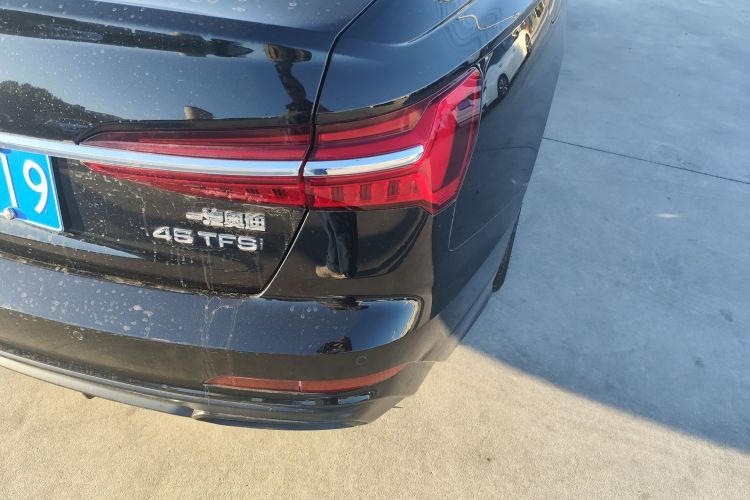 奥迪A6L 2019款 45 TFSI 臻选动感型车身外观9