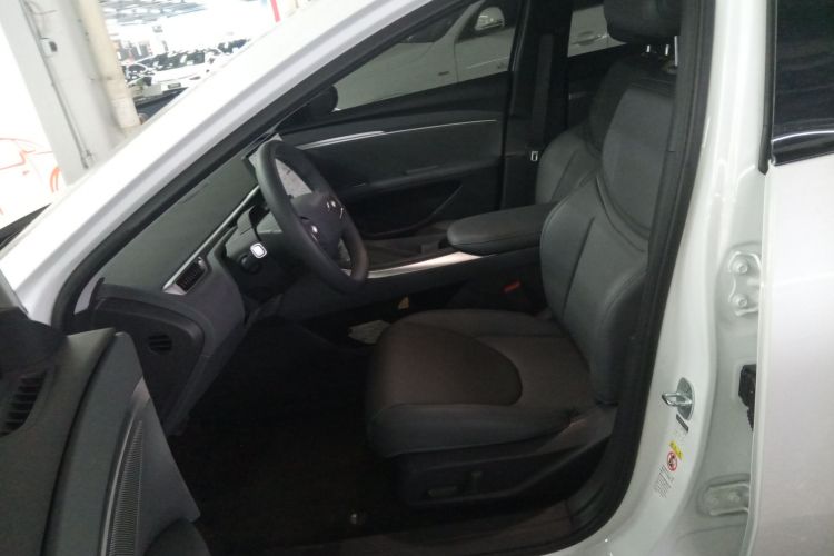 小鹏MONA M03 2024款 515 长续航中控内饰19