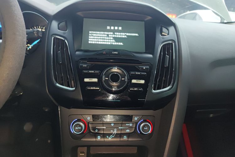 福特 福克斯 2017款 两厢 EcoBoost 125 手动超能风尚型智行版中控内饰16