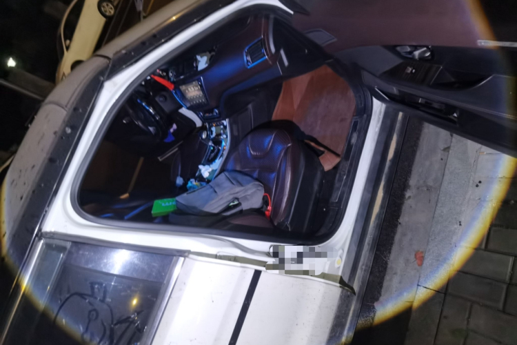 陆风X7 2015款 2.0T 全景尊贵版局部细节9005