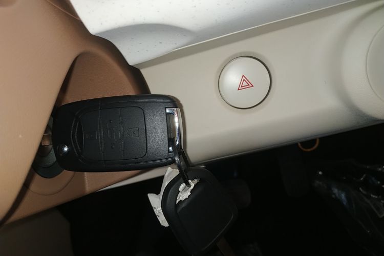 五菱汽车 宏光MINIEV 2024款 第三代 215km 青春版中控内饰11