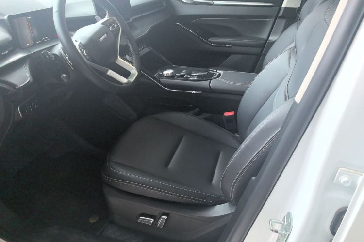 哈弗H6 2022款 第三代 1.5T 自动两驱Pro中控内饰19