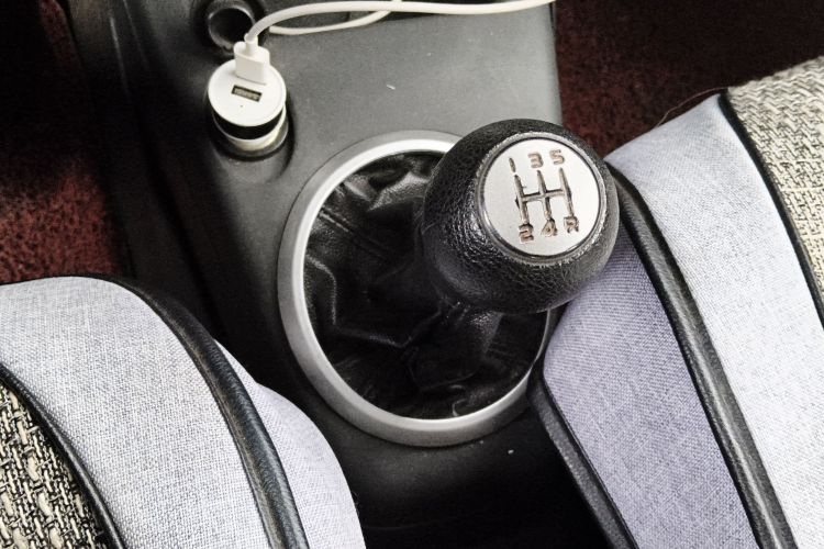 铃木 雨燕 2015款 1.5L 手动限定版中控内饰18