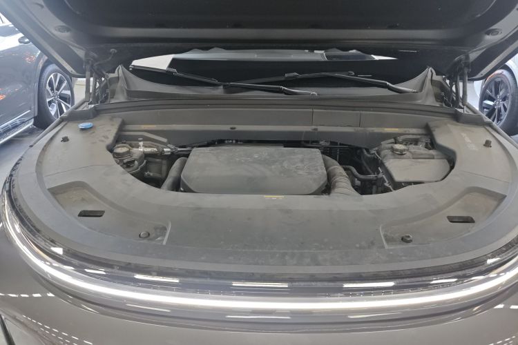 理想汽车 理想L7 2023款 Pro机舱底盘24