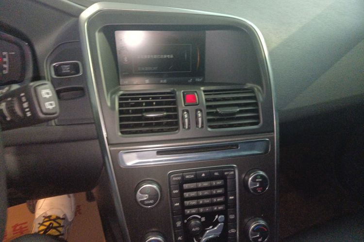 沃尔沃XC60(进口) 2014款 改款 T5 智雅版中控内饰16