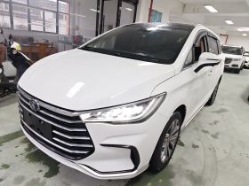 比亚迪 宋MAX 2021款 升级版 1.5T 自动尊贵型 7座