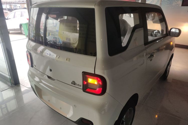 吉利银河 2024款 熊猫mini 200km 龙腾PRO版车身外观7