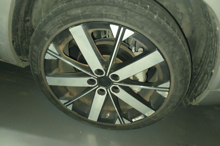 吉利汽车 吉利icon 2023款 1.5TD 巧克力醇臻版车身外观10