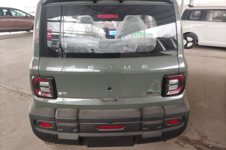 吉利银河 2025款 210km 熊猫骑士车身外观6