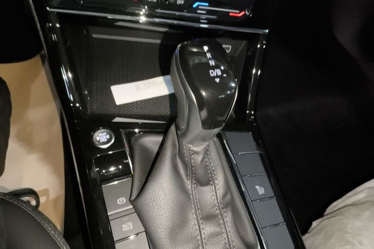 大众 帕萨特新能源 2025款 430PHEV 混动商务版中控内饰18