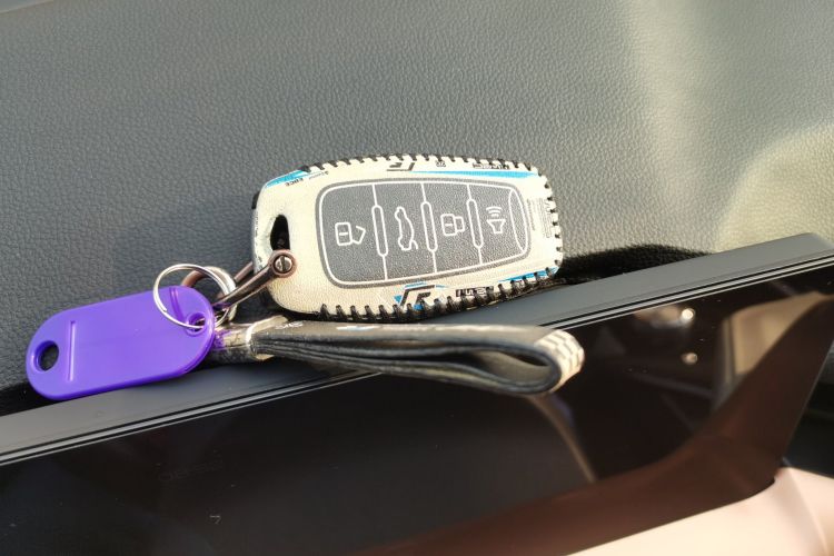 哈弗H6 2021款 第三代 1.5T 自动两驱Supreme中控内饰7001