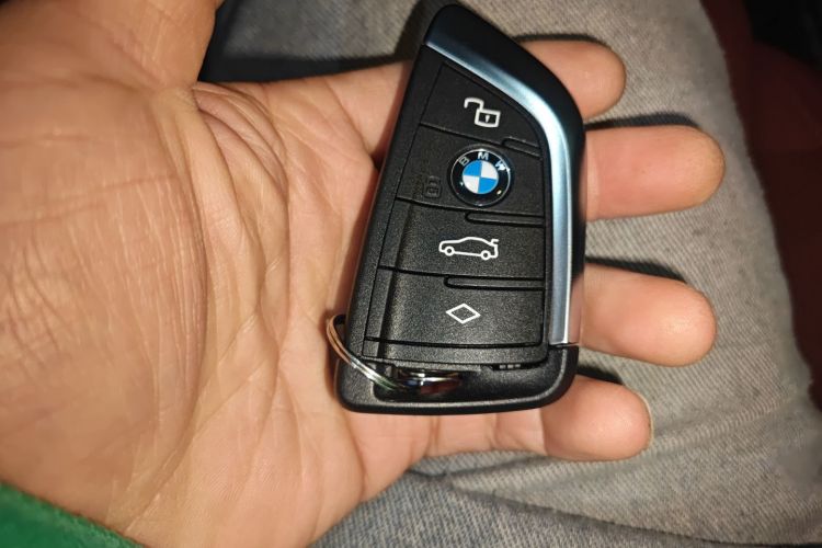 宝马3系 2024款 325Li M运动曜夜套装中控内饰11