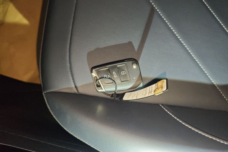 大众 途岳 2025款 新锐 300TSI 锐享版中控内饰11