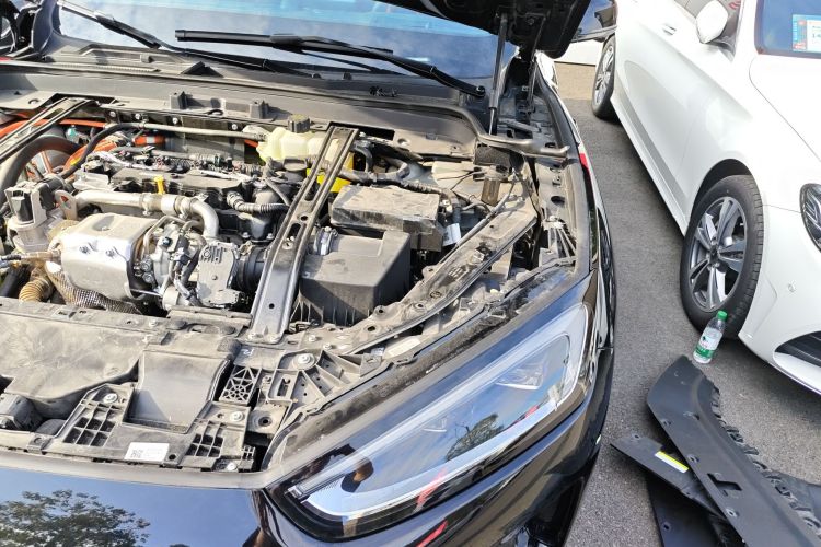 鸿蒙智行 问界M5 2024款 增程 Max RS 四驱高阶智驾版机舱底盘26