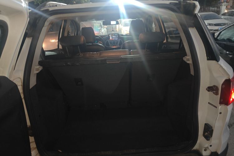 福特 翼搏 2013款 1.5L 自动风尚型机舱底盘23