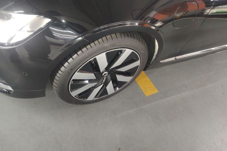 沃尔沃S90新能源 2024款 插电式混动 四驱长续航智雅豪华版车身外观6001