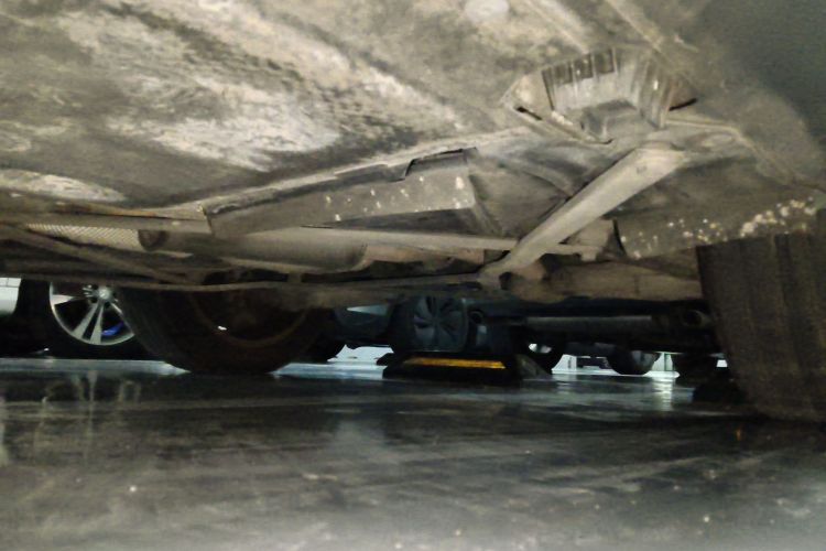 宝马X1 2013款 sDrive18i 时尚型局部细节9003