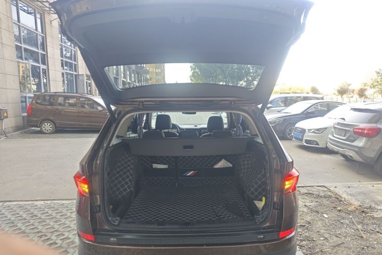 斯柯达 柯迪亚克 2019款 TSI330 5座两驱豪华优享版 国V机舱底盘23