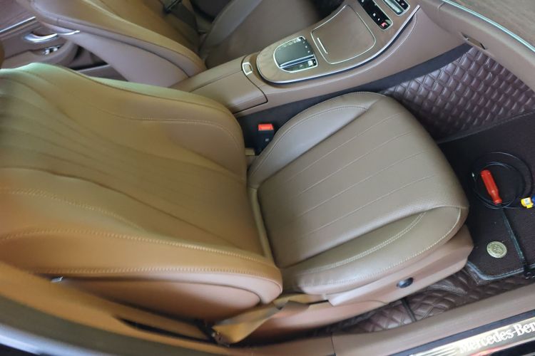 奔驰E级 2023款 改款 E 300 L 时尚型局部细节41