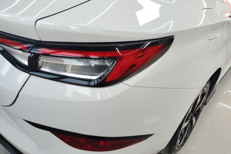 思皓A5 2022款 1.5T CVT青春版车身外观9