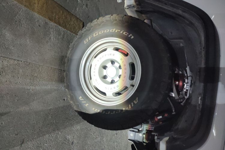 坦克300 2023款 2.0T 铁骑02车身外观10