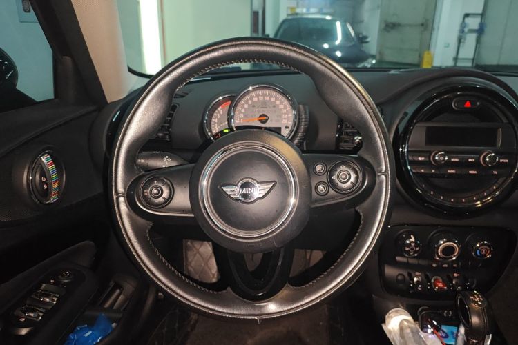 MINI Clubman 2016款 1.5T ONE 网络限量版局部细节13