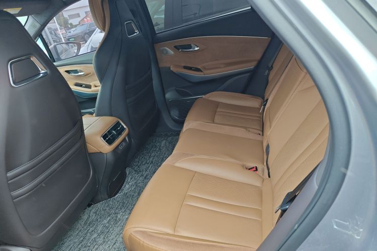 埃安 AION LX 2022款 Plus 80D 旗舰版中控内饰7004