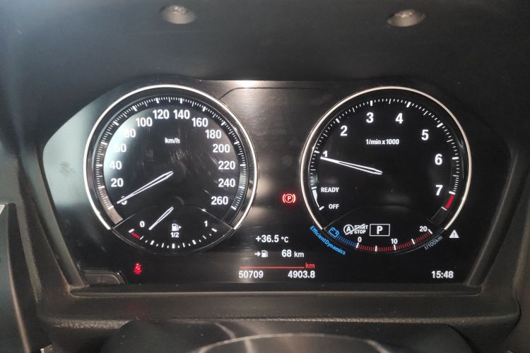 宝马1系 2019款 118i 时尚型中控内饰14