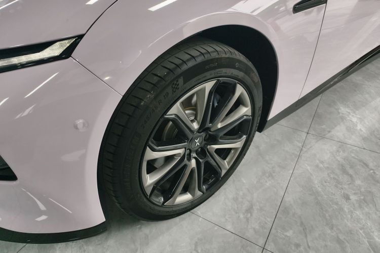 小鹏P7 2020款 670E车身外观6001