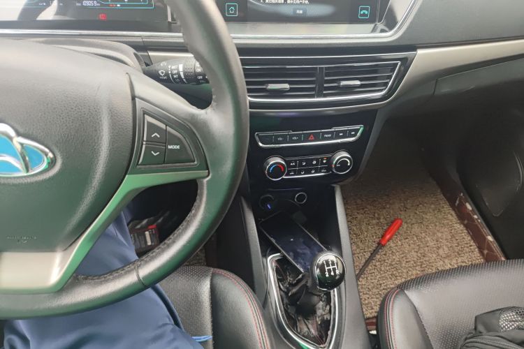 长安凯程 长安欧尚A600 2017款 1.5L 手动豪华型中控内饰18