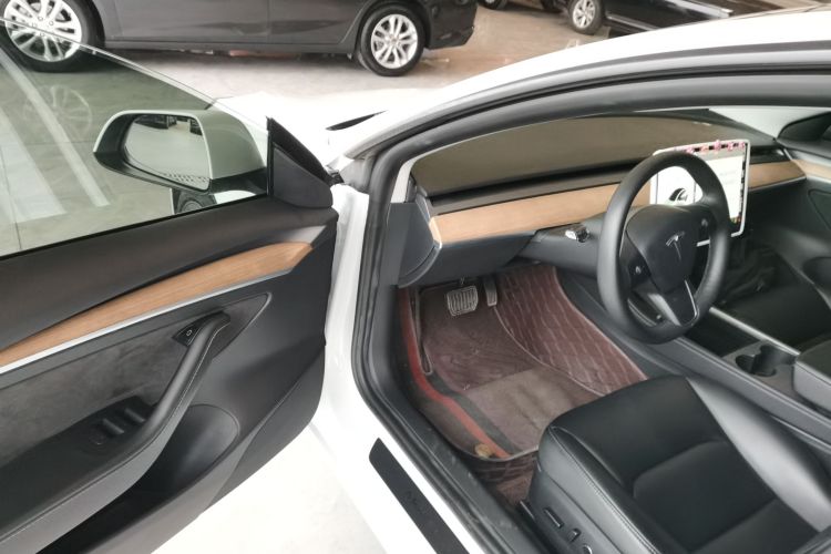 特斯拉 Model 3 2021款 改款 标准续航后驱升级版 3D1中控内饰7003