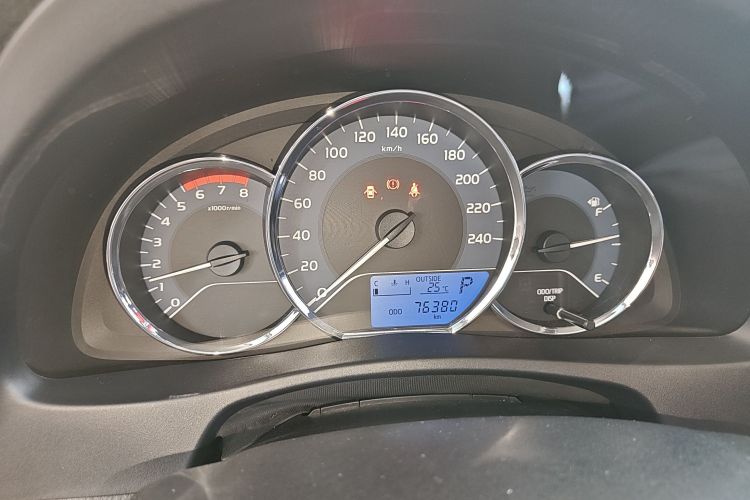 丰田 雷凌 2017款 改款 185T CVT精英版 国V中控内饰14