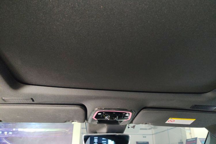 领克01 EM-P 2023款 1.5TD EM-P PM中控内饰22