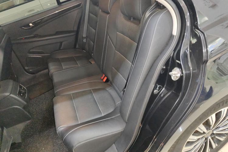 红旗H7 2018款 1.8T 舒适版中控内饰21