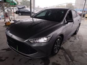 比亚迪 秦PLUS 2024款 荣耀版 DM-i 55KM领先型