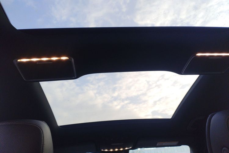 奔驰GLC 2021款 GLC 300 L 4MATIC 动感型中控内饰22