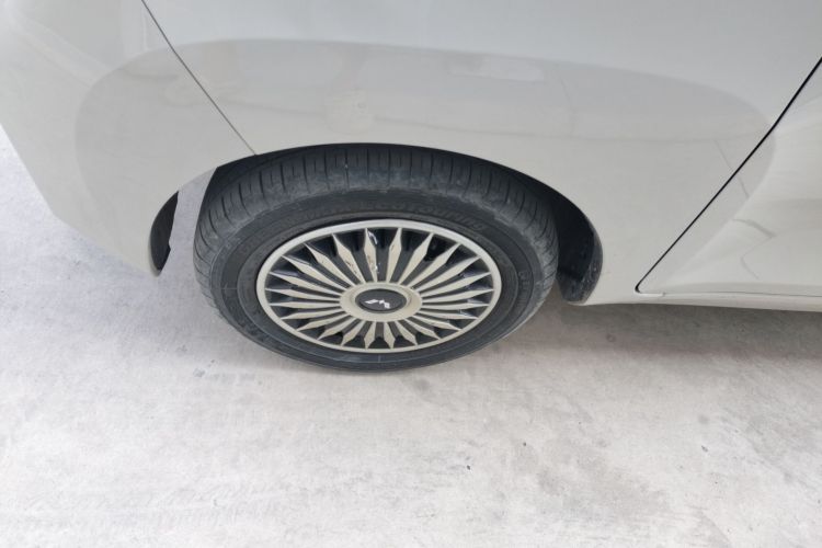 五菱汽车 宏光MINIEV 2021款 马卡龙臻享款 磷酸铁锂车身外观6007