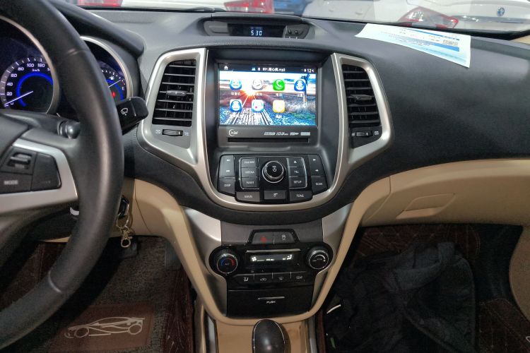 长安 逸动 2015款 1.6L 自动豪华型中控内饰16