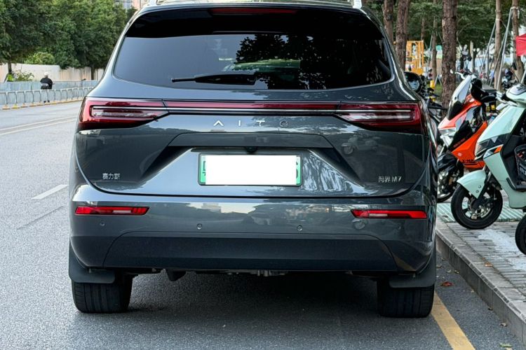 鸿蒙智行 问界M7 2024款 1.5T 后驱Plus版 6座车身外观6