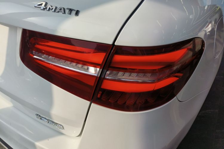 奔驰GLC 2019款 GLC 260 L 4MATIC 豪华型车身外观9