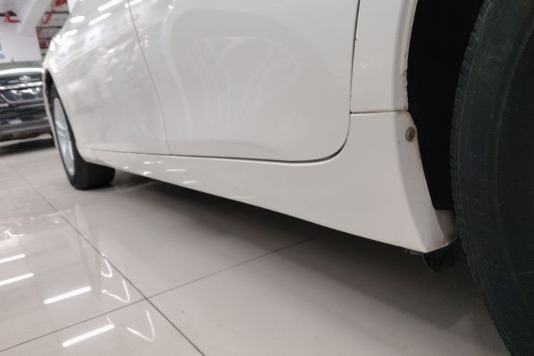 丰田 锐志 2013款 2.5V 菁锐版局部细节9002