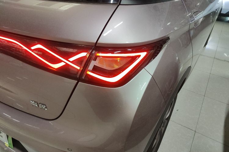 比亚迪 海豚 2025款 420km 时尚版车身外观9