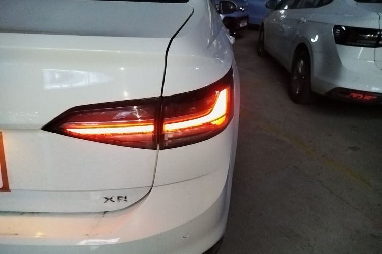 大众 朗逸 2023款 新锐 1.5L 自动新逸版车身外观9