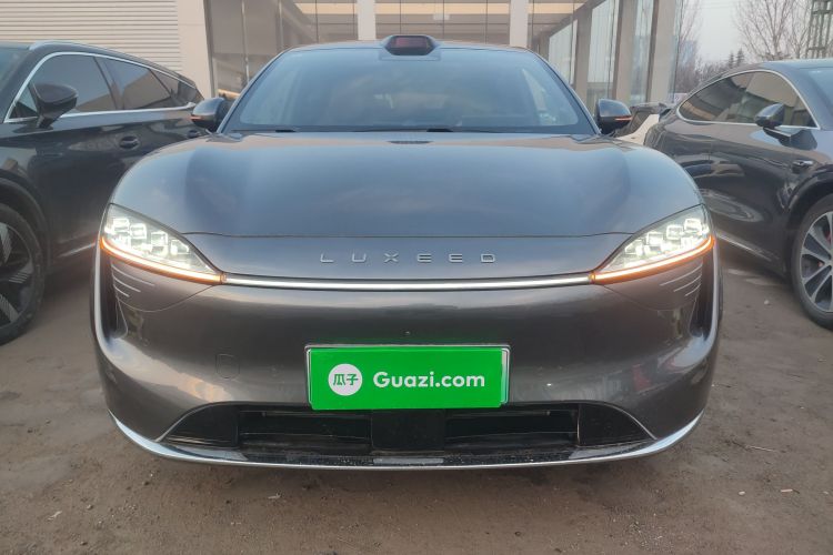 鸿蒙智行 智界R7 2025款 增程 251km Max车身外观2