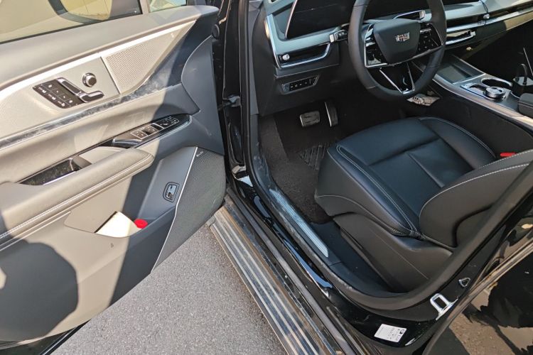 凯迪拉克XT5 2025款 2.0T 尊贵型中控内饰20