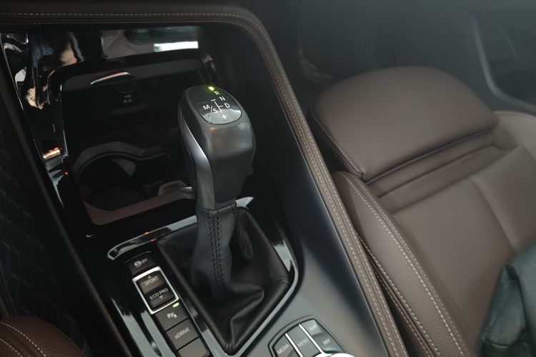 宝马X1新能源 2020款 xDrive30Le 尊享型中控内饰18