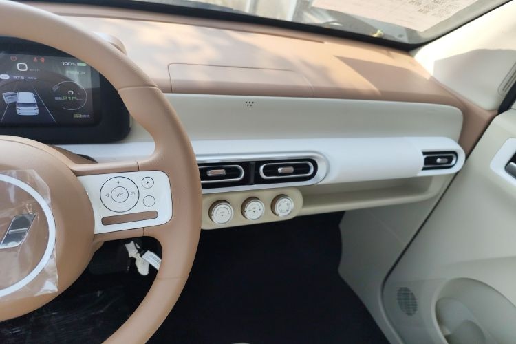 五菱汽车 宏光MINIEV 2024款 第三代 215km 青春版中控内饰16