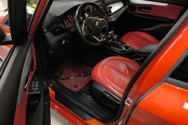 宝马2系旅行车 2016款 218i 领先型中控内饰20